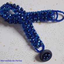 Nachtblaues Armband mit Perlmuttglasperlen und Facettenschliff